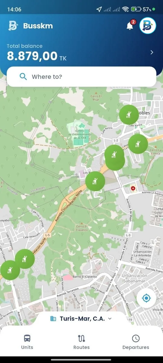 Inicio de la app BUSSKM: saldo de la billetera, buscador de destino y mapa con las unidades en tiempo real